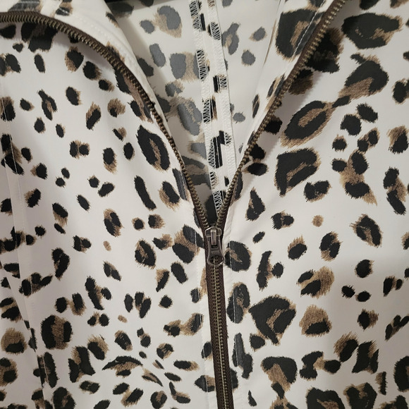 Additions by Chico's Leopard Print Full Zip Light Jacket Women Chico 1 Sz M/8 - Picture 3 of 11